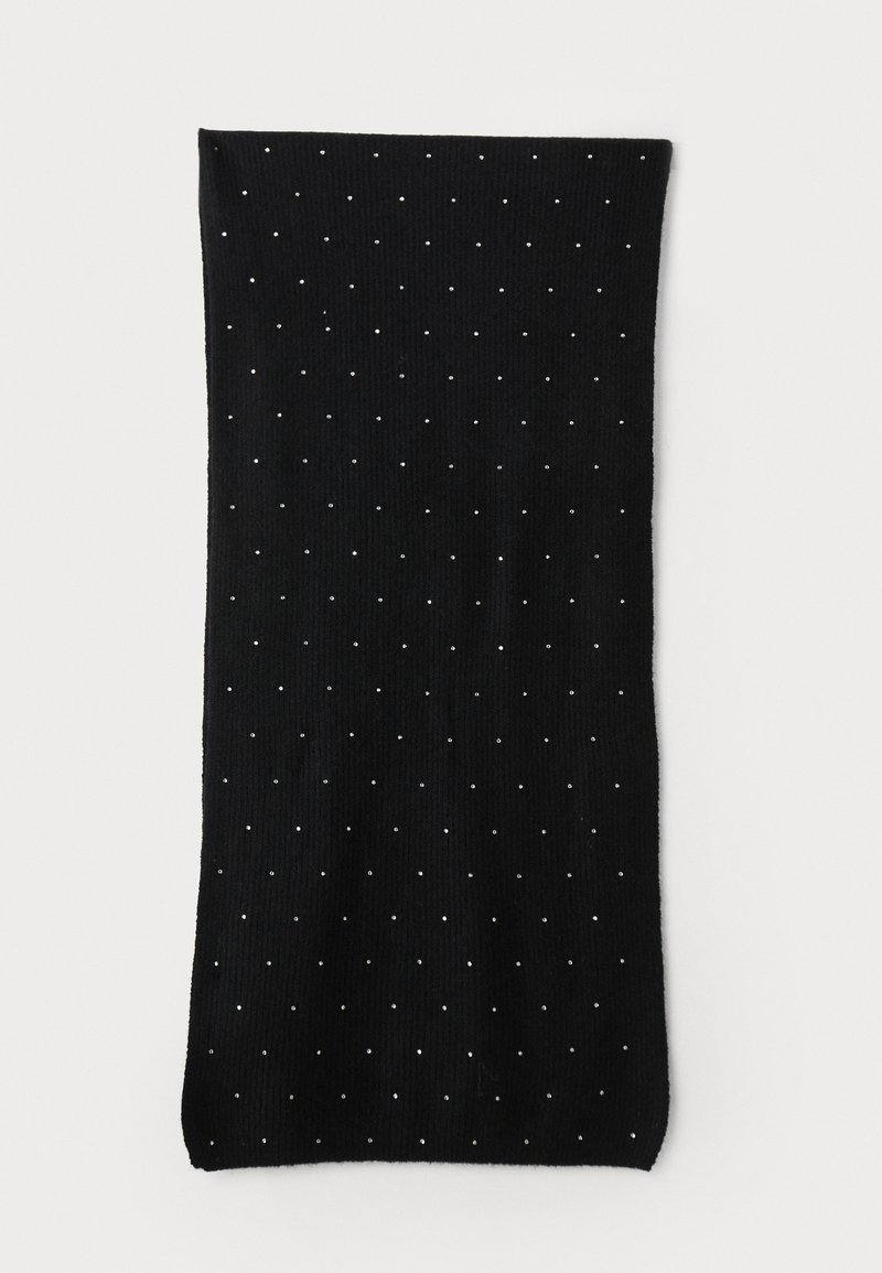 Svart stickad halsduk med ribbad textur, prydd med små silverpunkter för extra detaljer. Halsduken är rektangulär i formen.