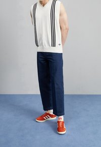 adidas Originals Stickad tröja - off-white