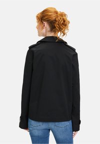 Amber & June Blazer - schwarz