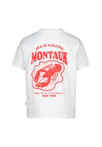 Weißes Baumwoll-T-Shirt mit einem roten Hummer-Graphic und dem Text "DAS MEER RUFT MONTALK TREFFEN WIR UNS IM HAFEN NEW YORK" auf der Rückseite.