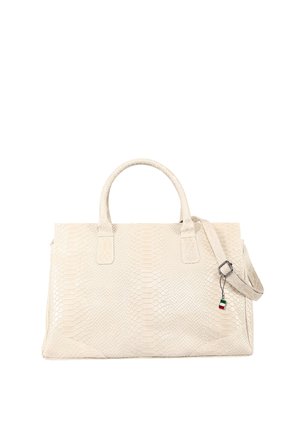 Beige gestructureerde handtas met twee afgeronde handvatten, een afneembare schouderriem en een klein Italiaans vlaggetje dat aan de riem hangt.
