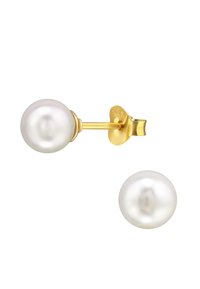 Orecchini a bottone con una sola perla, con perni in oro e retro a farfalla, contrassegnati 925 in argento sterling su sfondo bianco.