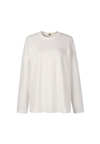 Witte langharige crewneck shirt met subtiele geborduurde logo op de linkerborst en een reguliere pasvorm.