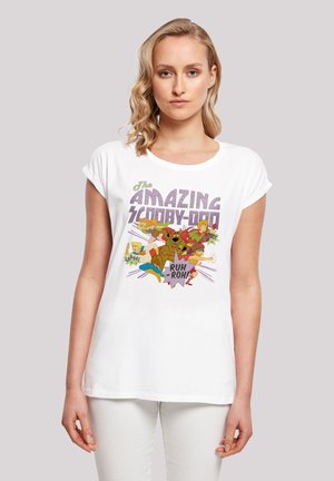 F4NT4STIC EXTENDED SHOULDER SCOOBY DOO THE AMAZING SCOOBY - T-shirts med print - white