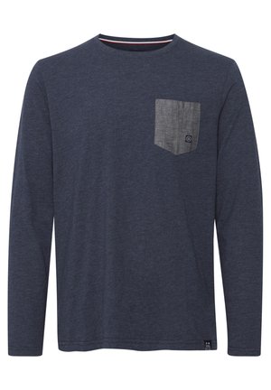 Navy long-sleeve T-shirt in soft fabric, featuring a gray chest pocket with a textured finish and a subtle logo accent. Circular neckline.