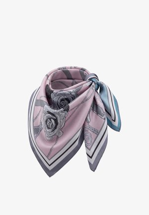 Vierkante roze zijden sjaal met grijze en zwarte rozenpatronen, touwontwerp en een blauw gestreepte hoek, gevouwen en geknoopt.