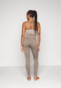 Yogasearcher BIDAIA SEAMLESS LEGGING - Tights - cacao