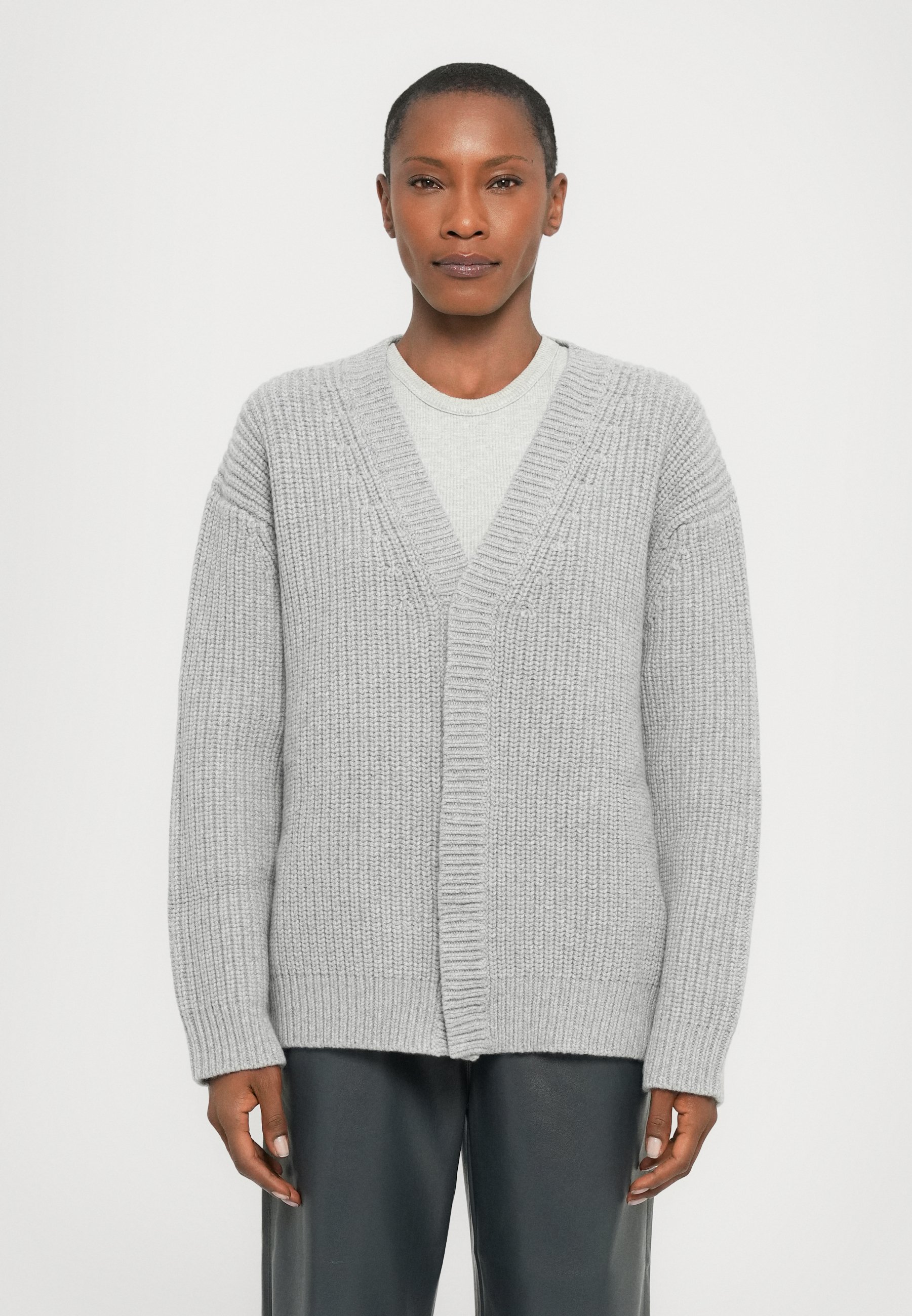 Stefanel CABLE-KNIT OVERSIZED WITH V NECK - Cardigan - dark grey