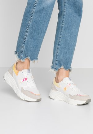 Baskets basses - white