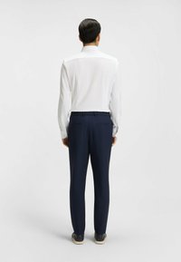 BOSS P-HANK SPREAD - Camicia elegante - white