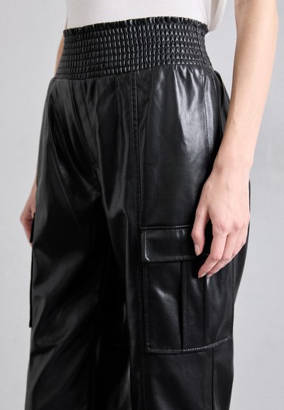 Cinq à Sept JENNING PANTS - Cargohose - black