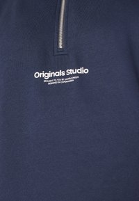 Jack & Jones JORVESTERBRO QUARTER ZIP - Melegítőfelső - sky captain