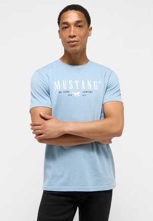 - T-shirt z nadrukiem