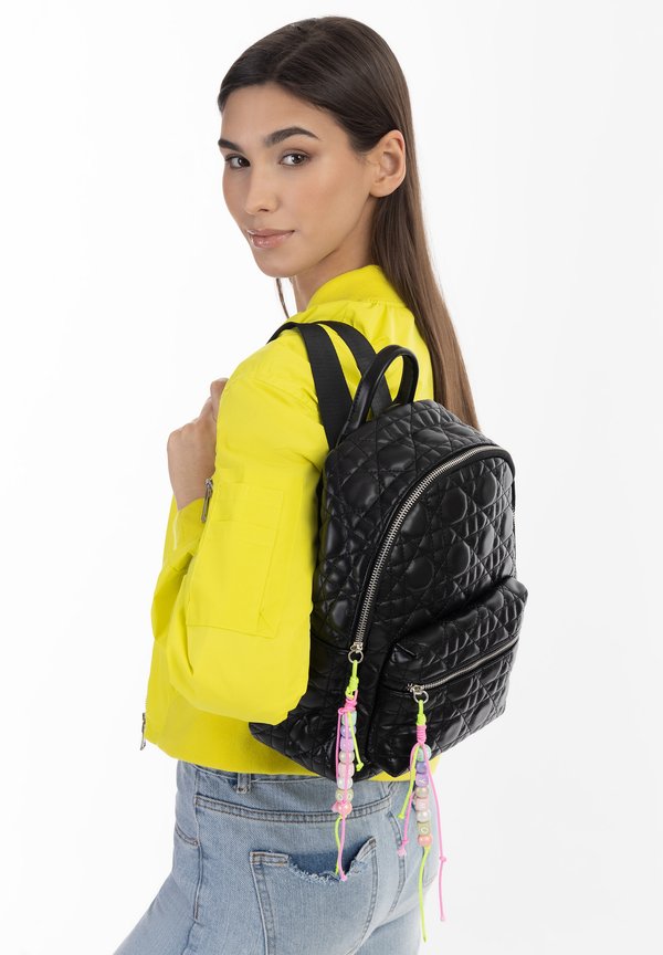 Tagesrucksack - schwarz