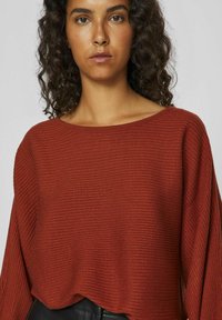 VILA U-BOOT-AUSSCHNITT - Džemperis - burnt henna
