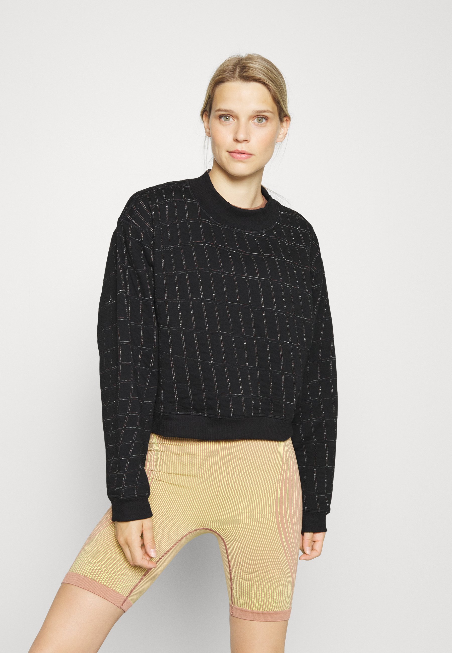 Nike Performance LUXE COZY CREW 