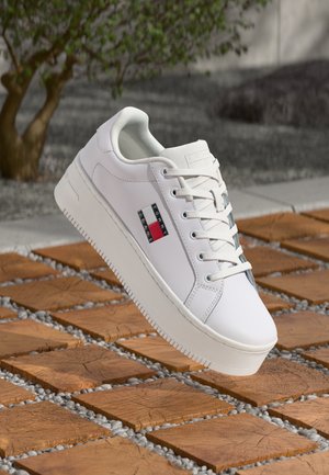 NEW ROXY - Baskets basses - white