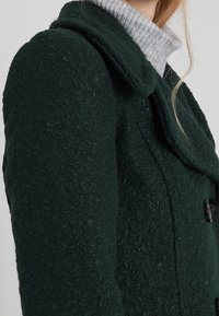 Dorothy Perkins Klassisk kappa / rock - green