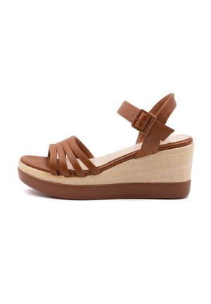 Platform sandals - brown