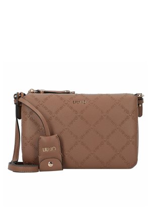 Sac bandoulière Liu Jo en cuir marron avec motif de logo embossé, bandoulière réglable et petite pochette attachée avec fermeture à pression.
