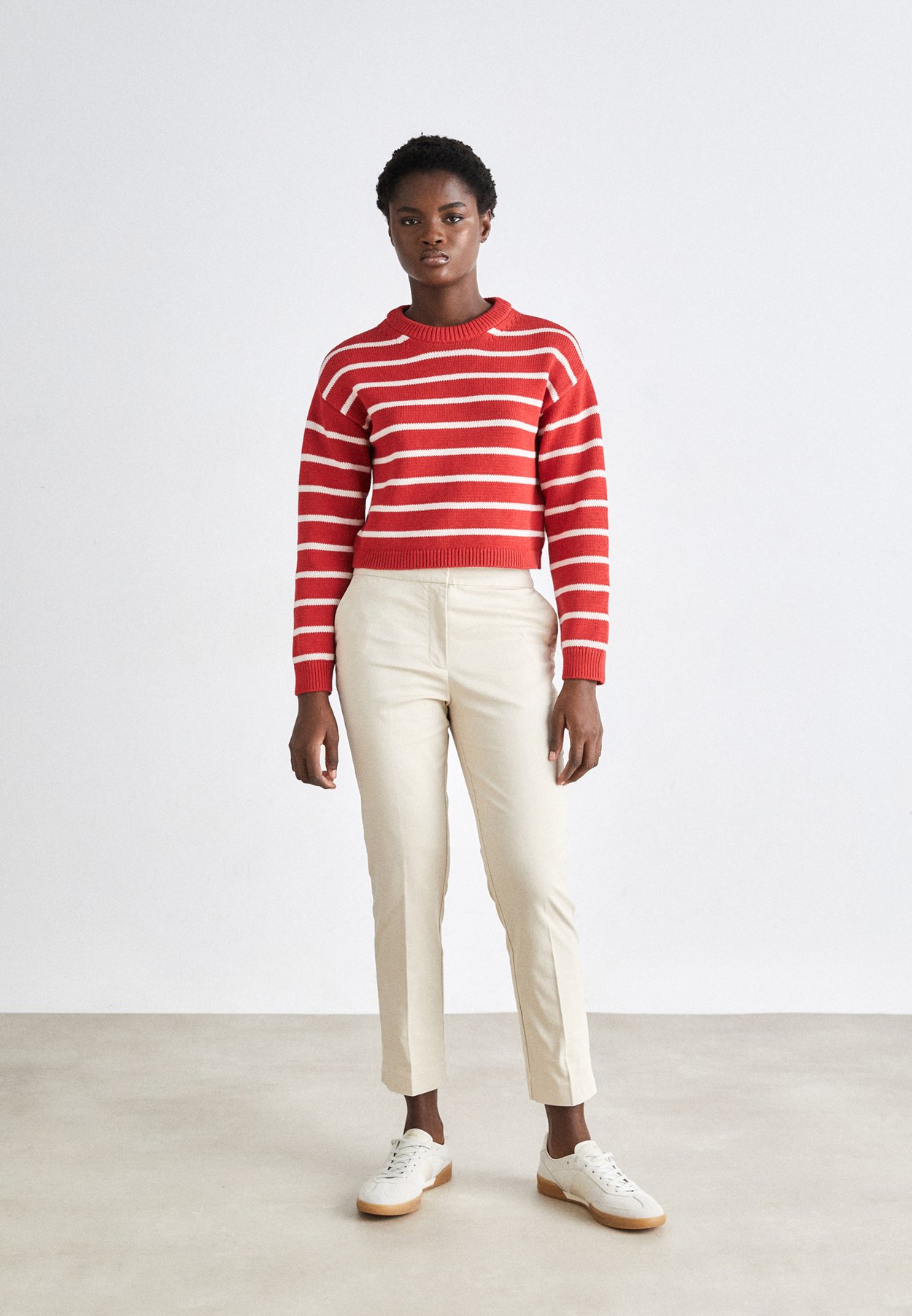 STRIPED CNECK