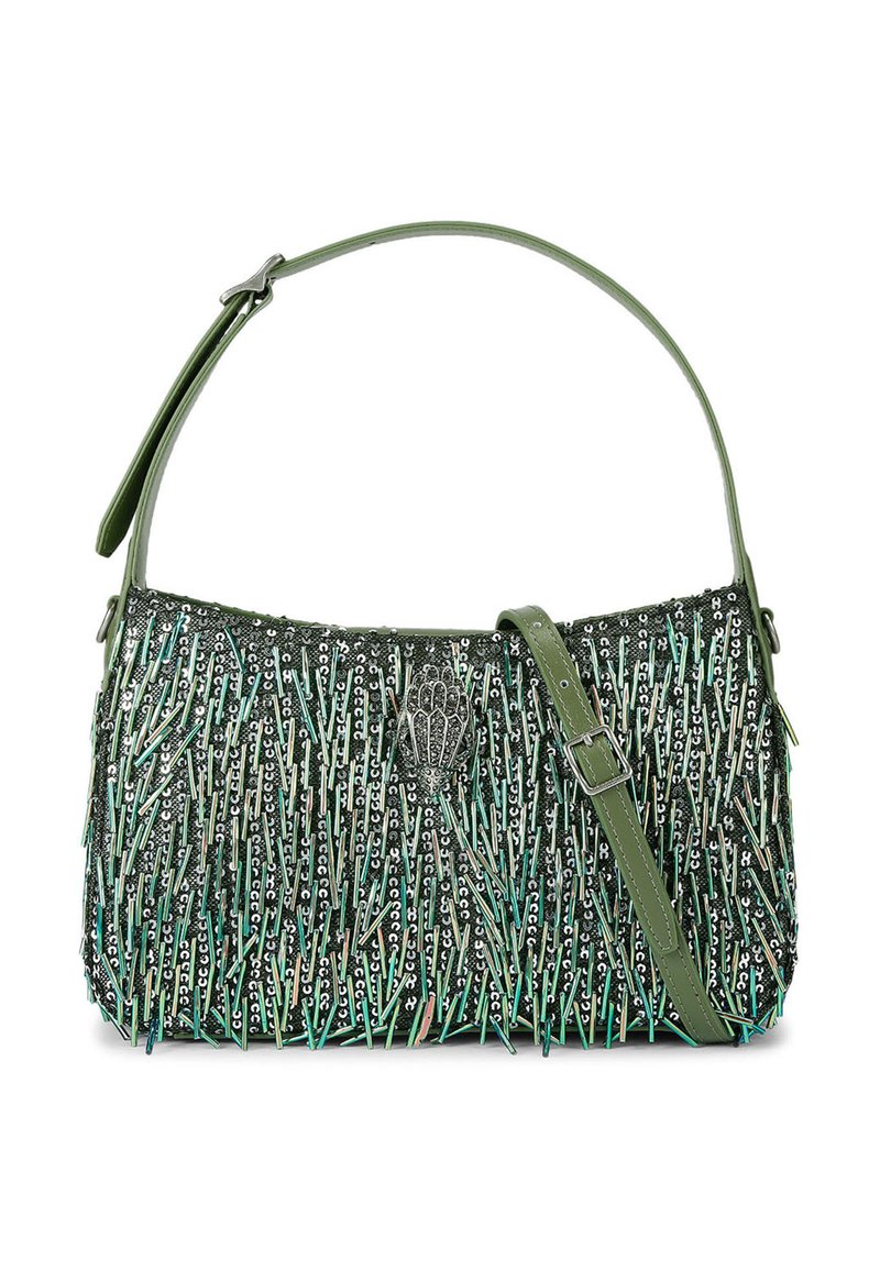 Borsa a tracolla verde con una superficie texturizzata e ricoperta di perline, caratterizzata da fili verticali in diverse sfumature di verde e dettagli argento. Cintura regolabile inclusa.