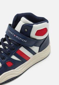 Tommy Hilfiger UNISEX - Sneakers alte - blue/off white/red