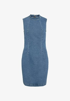 Jeanskleid mit ärmellosem Design, hohem Ausschnitt, tailliertem Schnitt und vertikalen Nähten. Die Farbe ist Mittelblau mit minimaler Abnutzung.