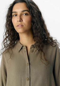 Object Overhemdblouse - morel