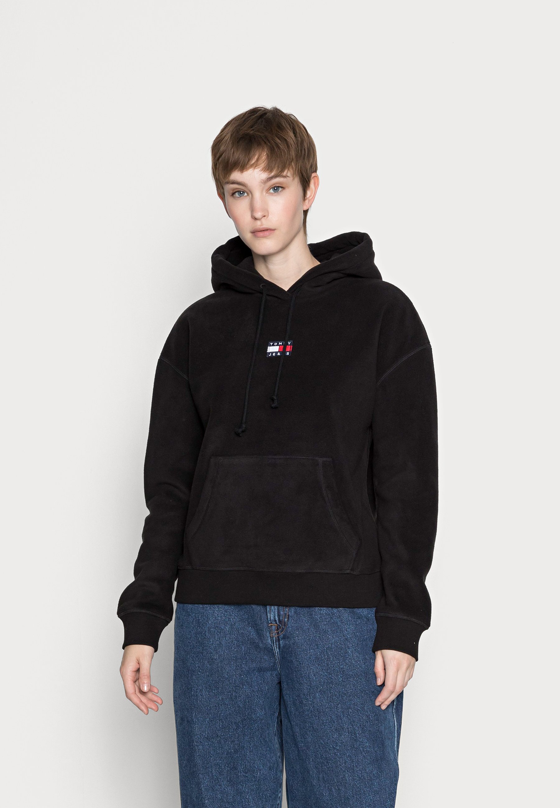 tommy center badge hoodie