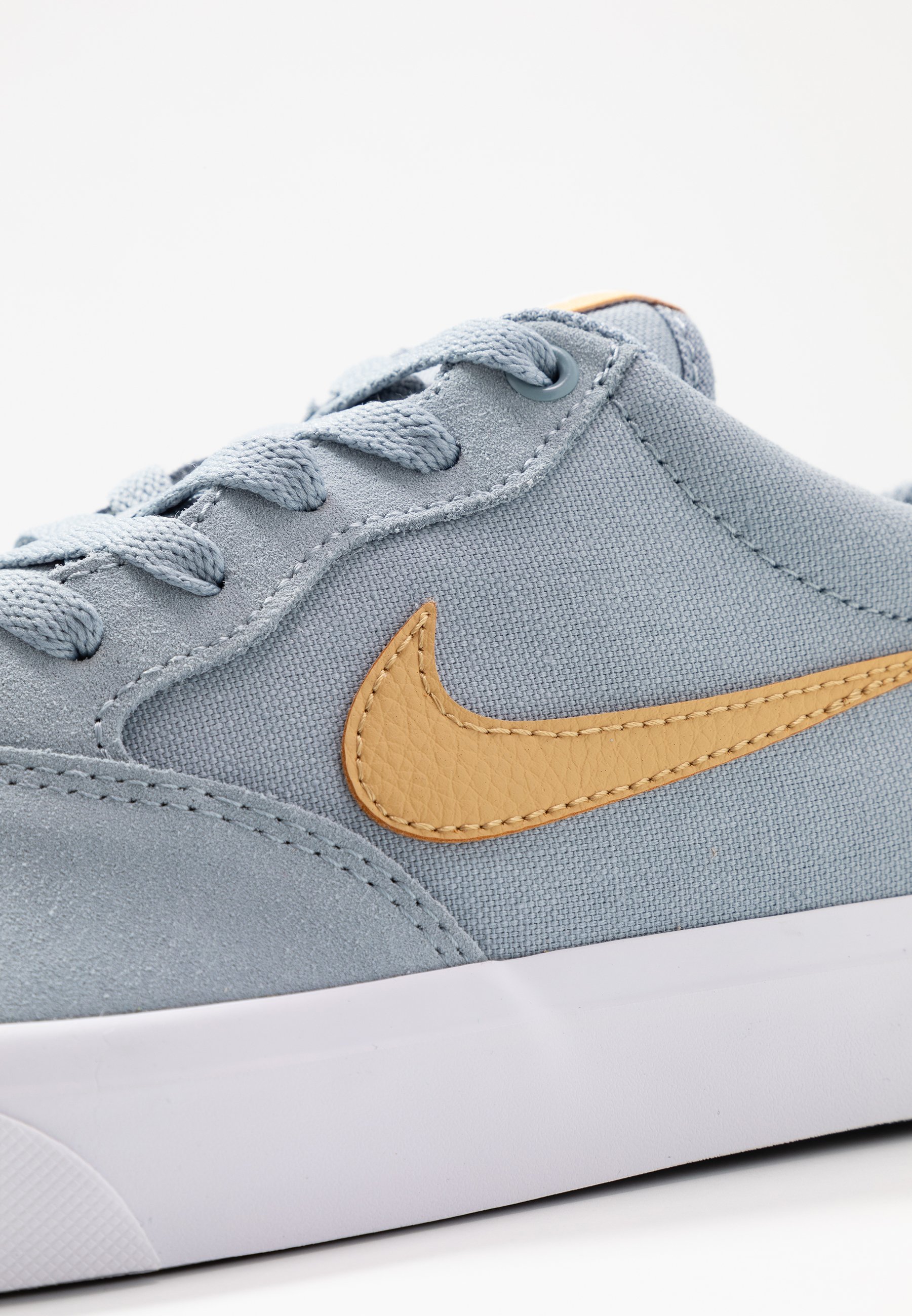 nike sb charge canvas obsidian
