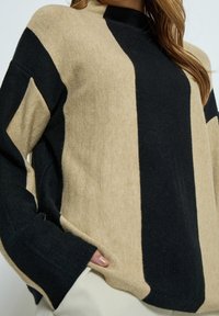 Minus Jersey de punto - black