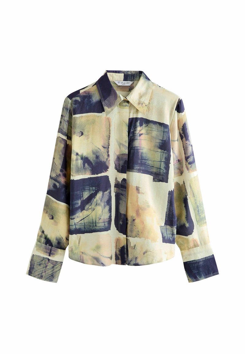 Overhemd met knoopsluiting van lichtgewicht stof, met een abstract patroon van groene, beige en marineblauwe penseelstreken op een crèmekleurige achtergrond.
