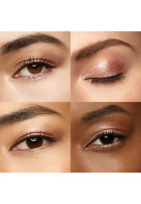 Quattro primi piani di occhi che mostrano vari stili di trucco per occhi. Le caratteristiche includono tonalità bronzo e scintillanti, ciglia definite e sopracciglia ben curate.