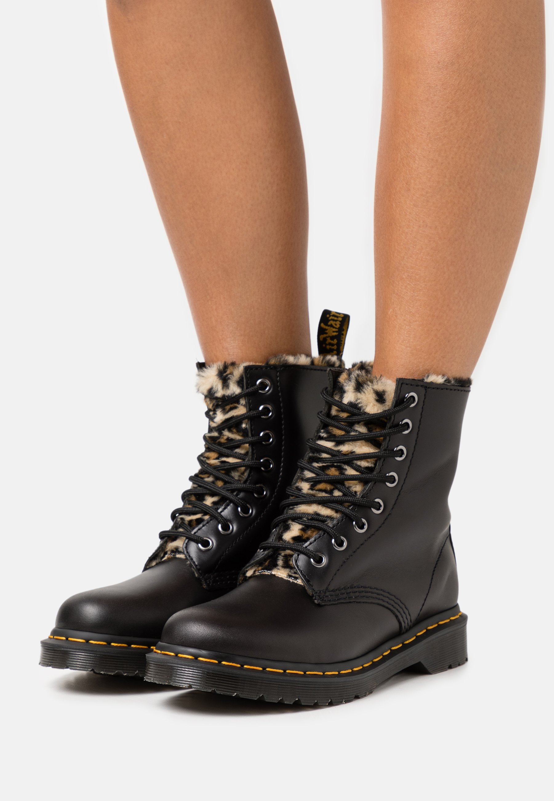 dr martens serena black