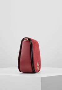 kate spade new york Skuldertasker - dark red