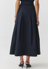 TATUUM TAFTANI - Krilo A-kroja - navy
