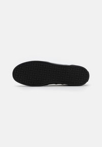 Tommy Hilfiger Slip-ins - black