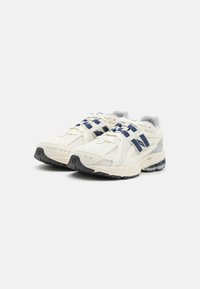 New Balance 1906 UNISEX beżowy