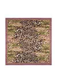 Écharpe à motif léopard avec des taches marron et noires sur un fond doux rose et vert, bordée d'un fin liseré rose et vert.