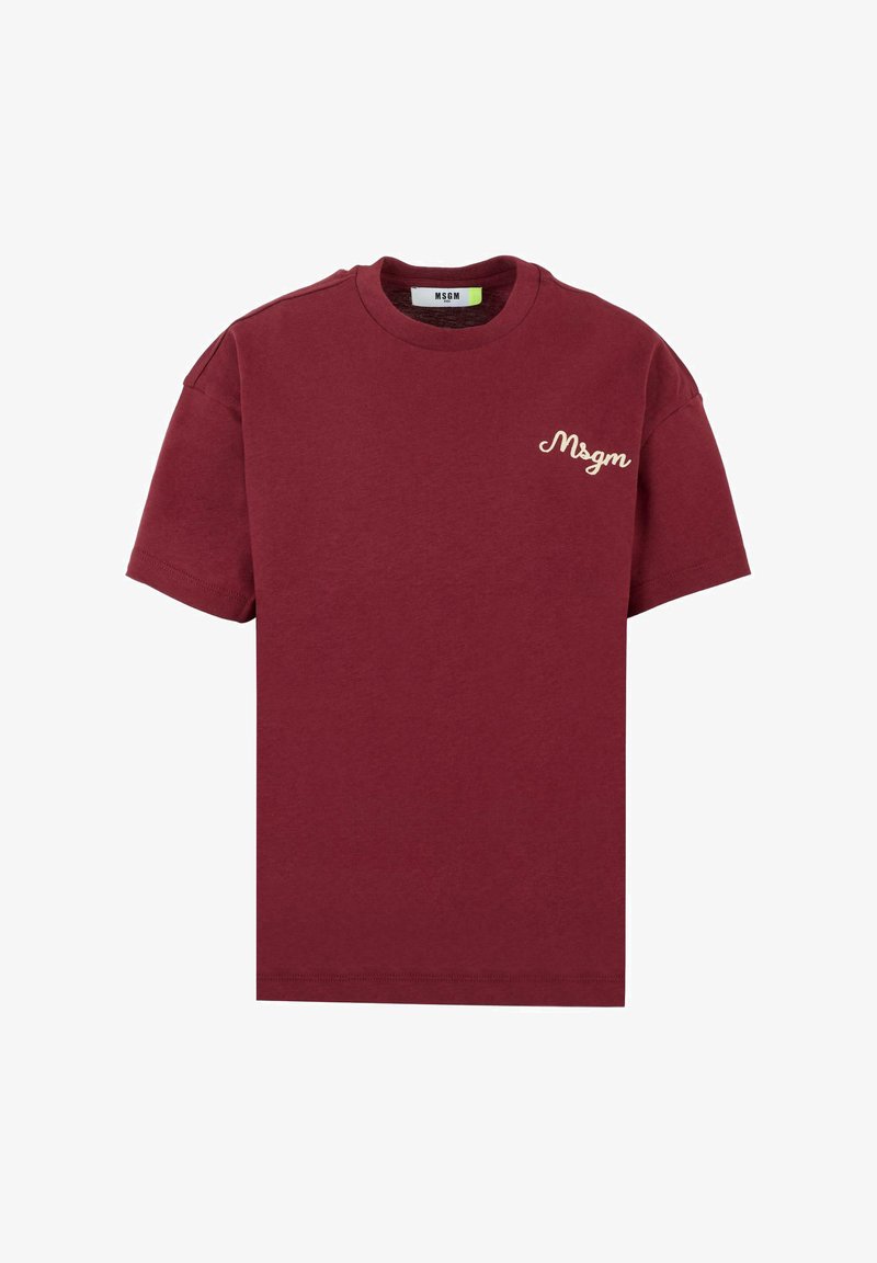 Burgundowa bawełniana koszulka z okrągłym dekoltem, krótkimi rękawami i niewielkim białym logo na piersi. Gładka tekstura z luz we fasonie.