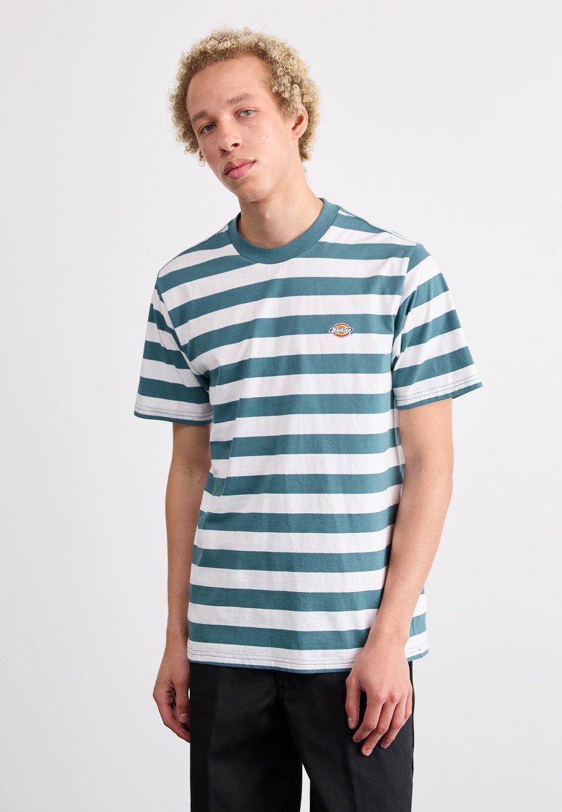 Dickies RIVERGROVE TEE - Potiskana majica - lincoln green