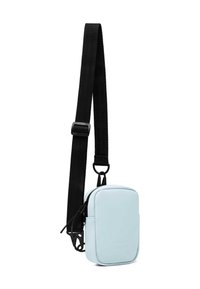 Borsa a tracolla azzurro chiaro realizzata in materiale liscio, con una tracolla nera regolabile, chiusura con zip e una piccola tasca esterna.