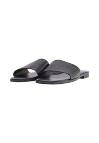 Zwarte leren sandalen met een open teen en een brede band over de bovenkant. Platte zool met een minimalistisch ontwerp en geen zichtbare versieringen.