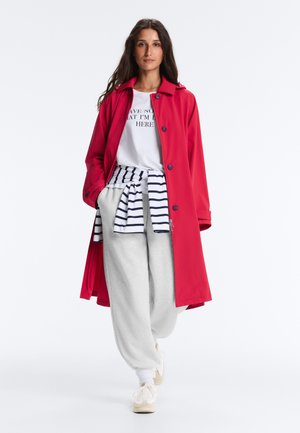 OYSHO MIDI EXTRA LIGHTWEIGHT 10K WATERPROOF JACKET - Veste imperméable - red