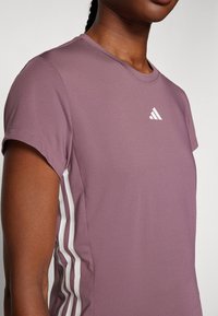 adidas Performance Camiseta deportiva - purple