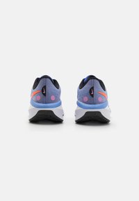 Nike Performance VOMERO 17 - Utcai futócipők - royal pulse/hyper crimson/astronomy blue/black/white/beyond pink