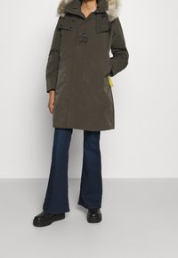 G-STAR Abrigo de invierno - khaki