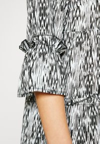 Vero Moda Petite VMEASY SHORT DRESS - Vestido de dia - snow white