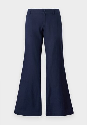 Pantalones acampanados azul marino hechos de algodón, con cierre de botón, presillas para cinturón y una textura suave con aberturas de pierna anchas.